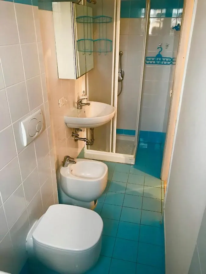 דירה Peony Apartment, Bi-Locale A Due Passi Dal Centro Di מודנה